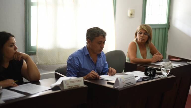 Silvio González abrió el período de sesiones ordinarias en San José del Rincón