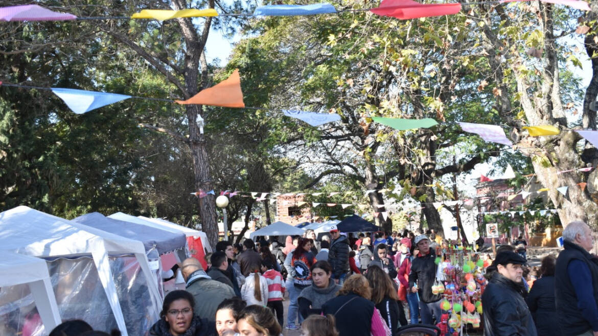 La Feria Rincón Emprende despide el año en la plaza