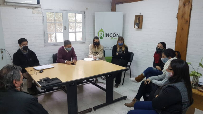 Silvio González encabezó un encuentro con vecinalistas