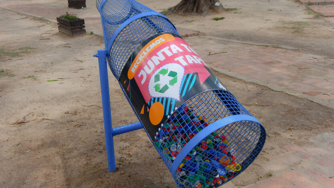 🤔¿Te sumas? 👉Acerca tus tapitas de plástico a la Plaza Central