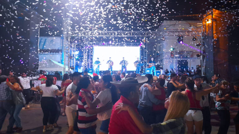 ¡ Y Volvió ! 🎊Festival de la Costa 🎊