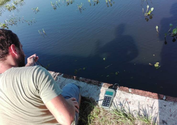 El municipio monitorea el estado del río ante la mortandad de peces